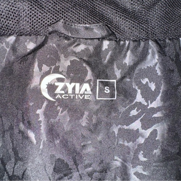 ZYIA Bomber Jacket - Picture 2 of 3